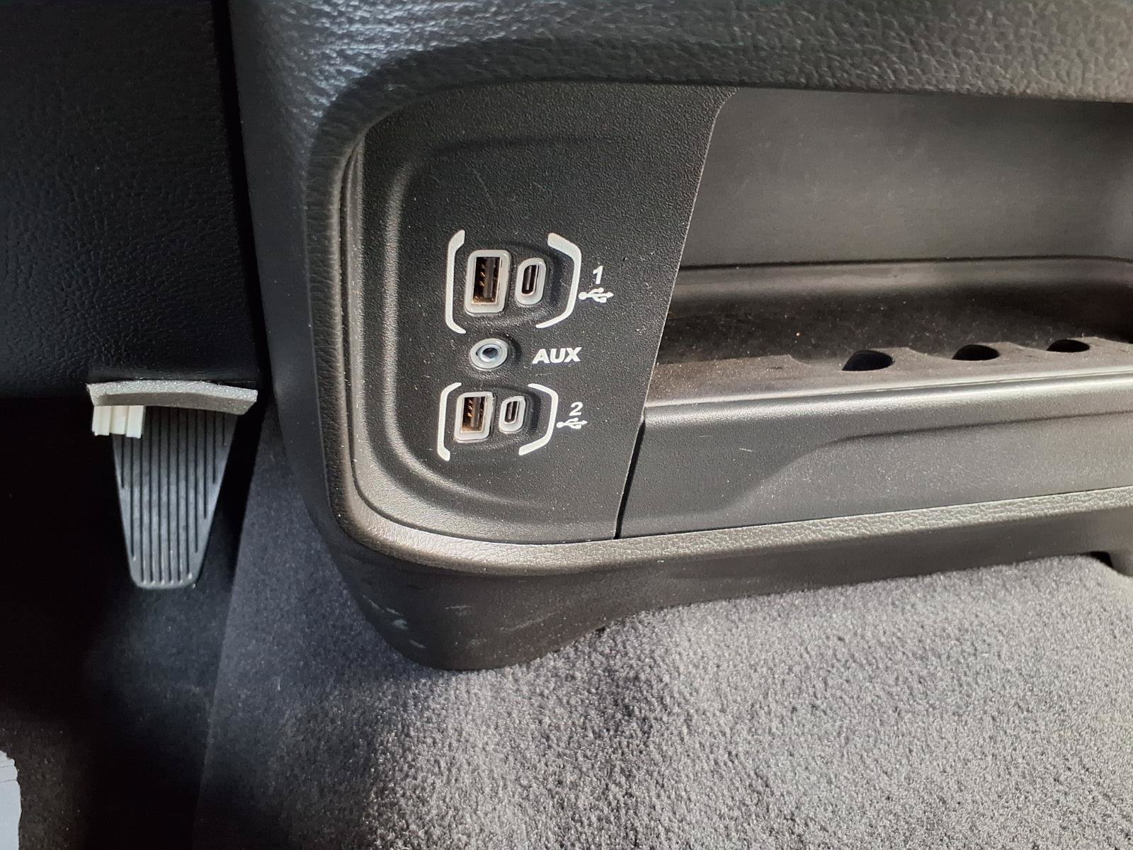 Used 2024 RAM 3500 Big Horn AWD/4WD image 11