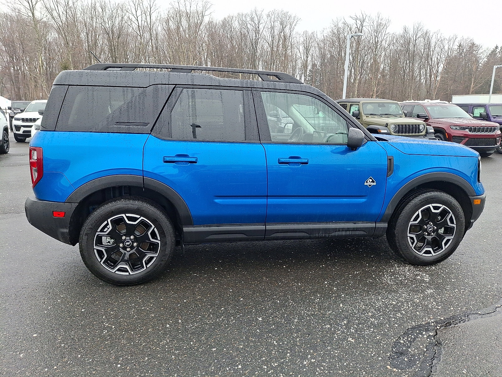 Certified 2025 Ford Bronco Sport Outer Banks w/ Outer Banks Tech Package+ AWD/4WD image 7