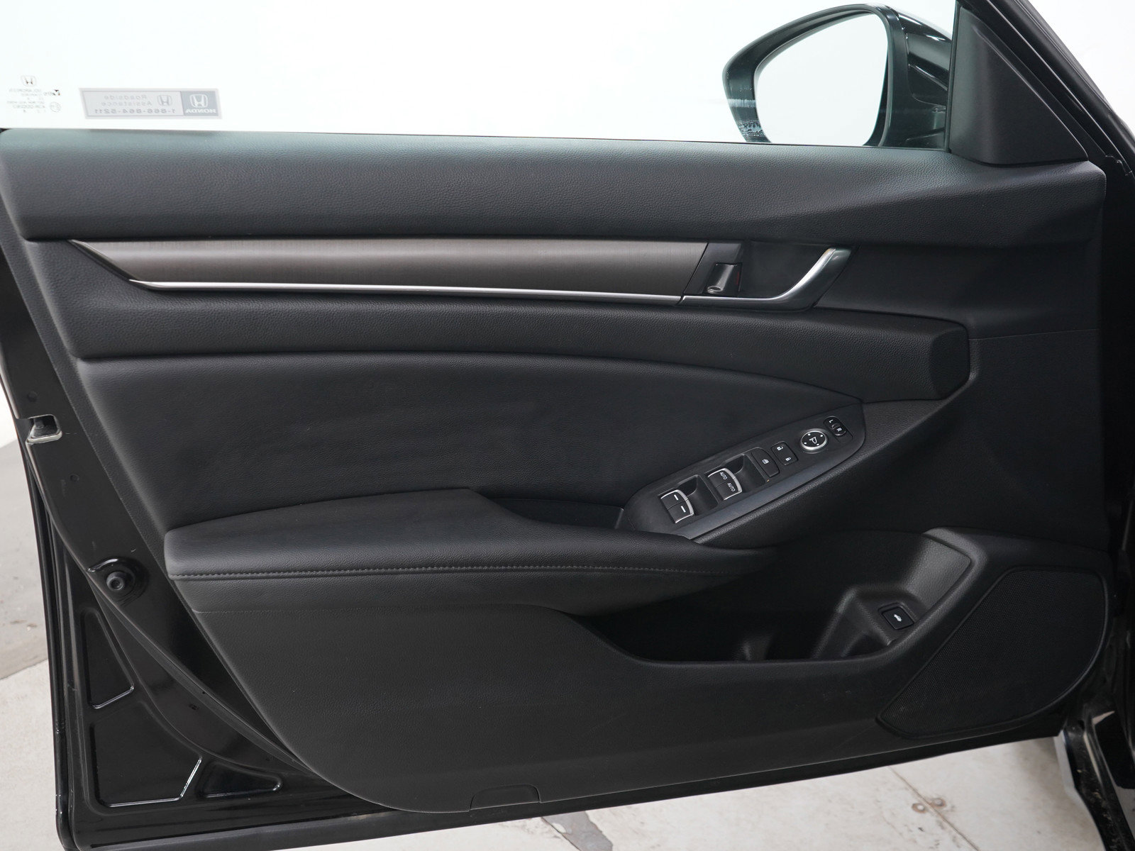 Used 2020 Honda Accord LX image 19