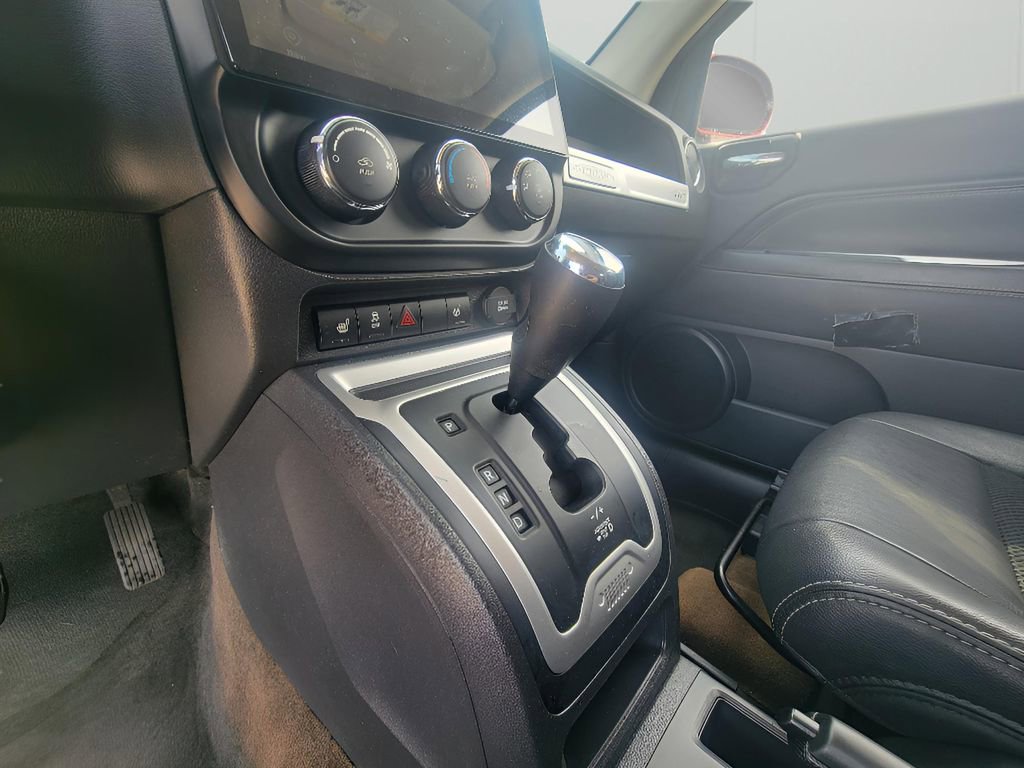 Used 2016 Jeep Compass Latitude image 20