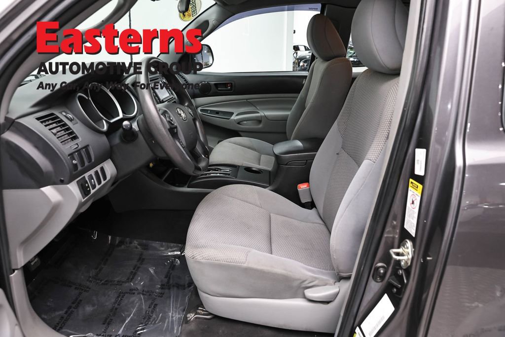 Used 2015 Toyota Tacoma 2WD Access Cab image 14