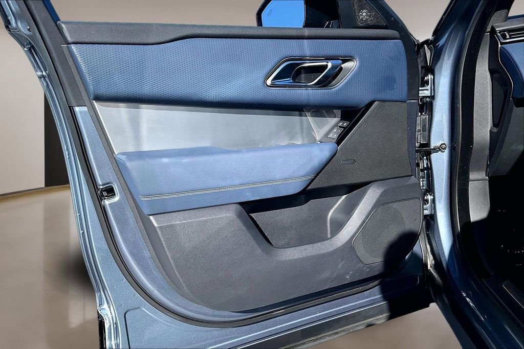 Certified 2023 Land Rover Range Rover Velar R-Dynamic S image 18