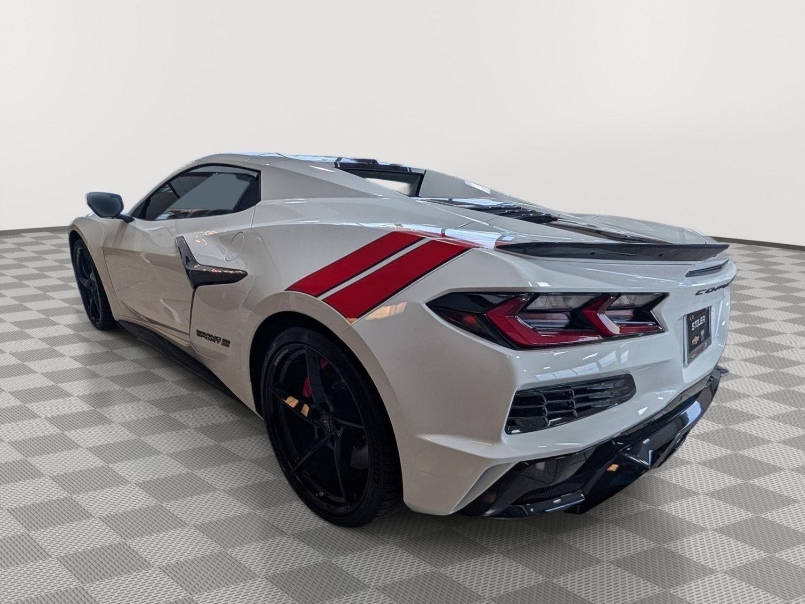 New 2027 Chevrolet Corvette Grand Sport w/ Z52 Sport Performance Package RWD image 2
