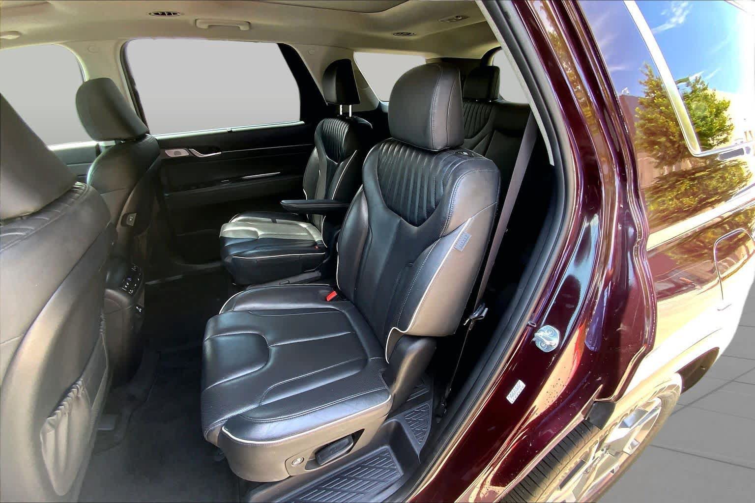 Used 2023 Hyundai Palisade Limited w/ Cargo Package AWD/4WD image 21