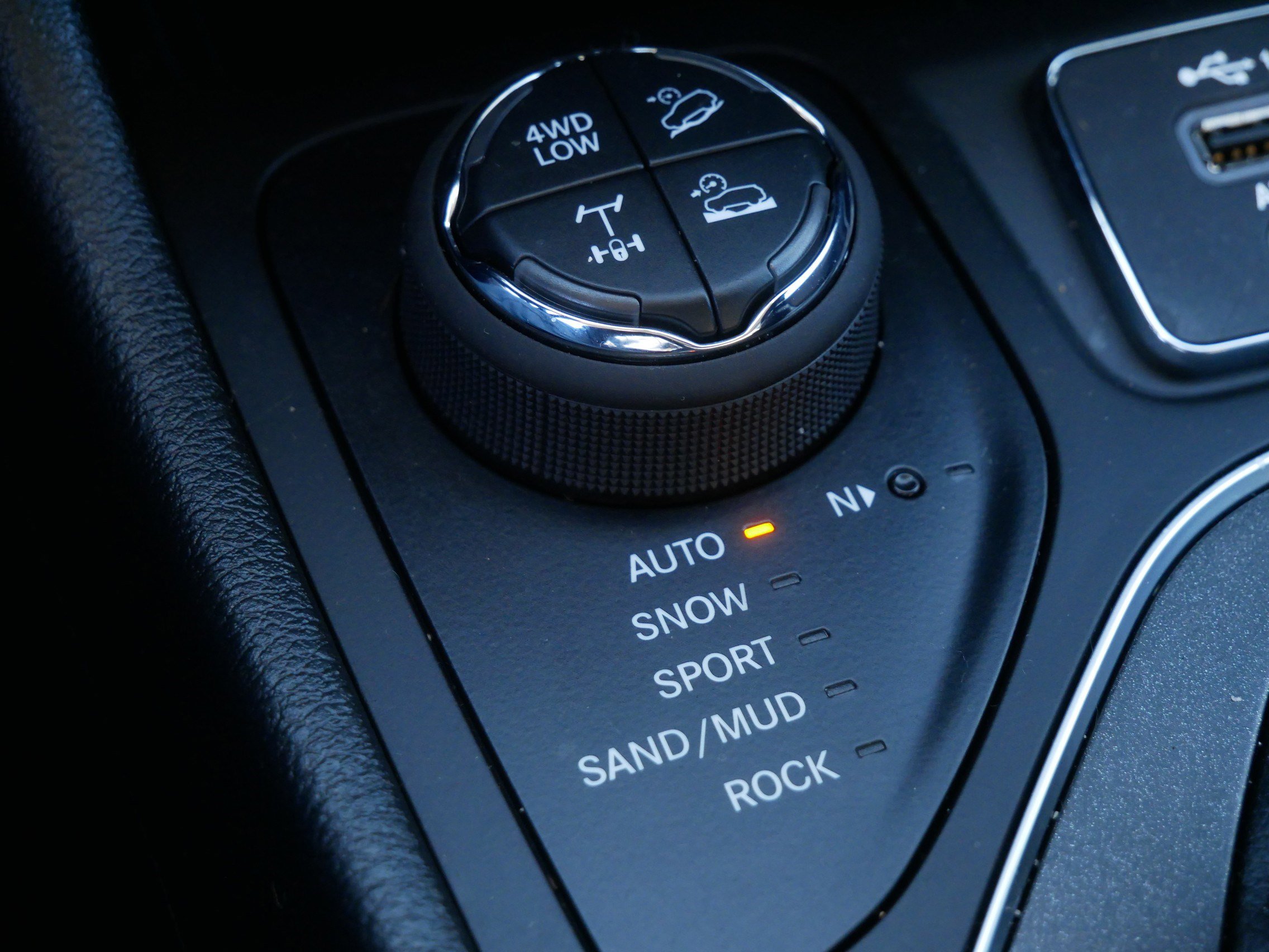 Used 2022 Jeep Cherokee Trailhawk image 31