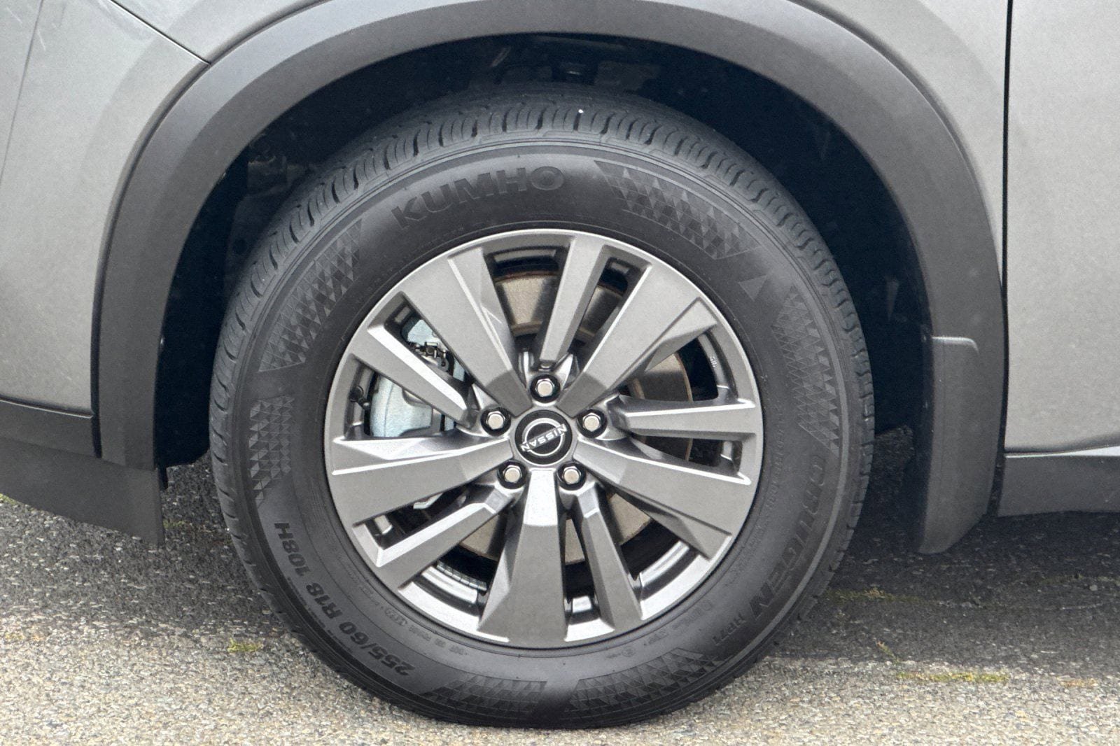 Used 2024 Nissan Pathfinder SV w/ SV Premium Package FWD image 29