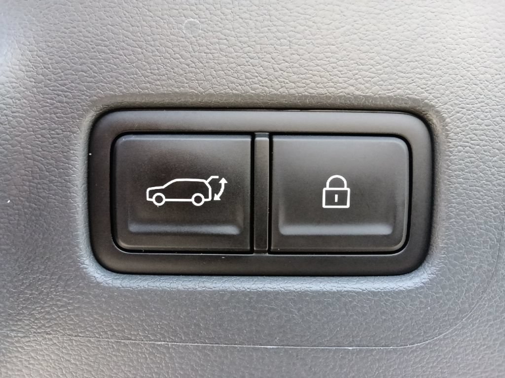 Used 2026 Hyundai Santa Fe SEL FWD image 31