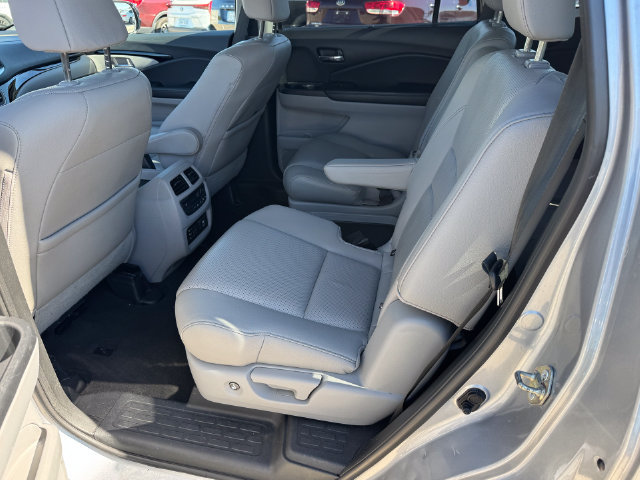Used 2017 Honda Pilot Elite image 17