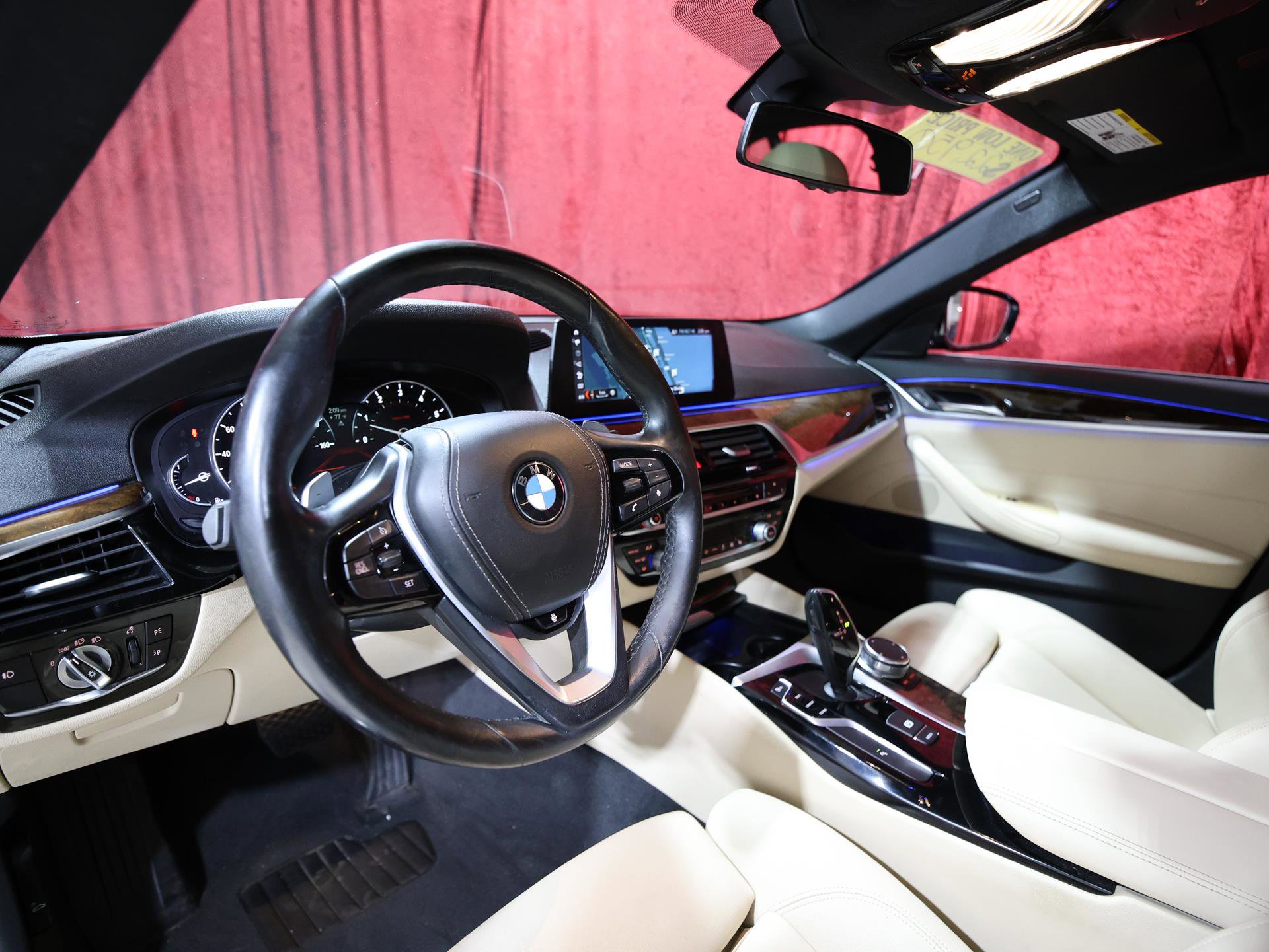 Used 2018 BMW 530i xDrive image 11