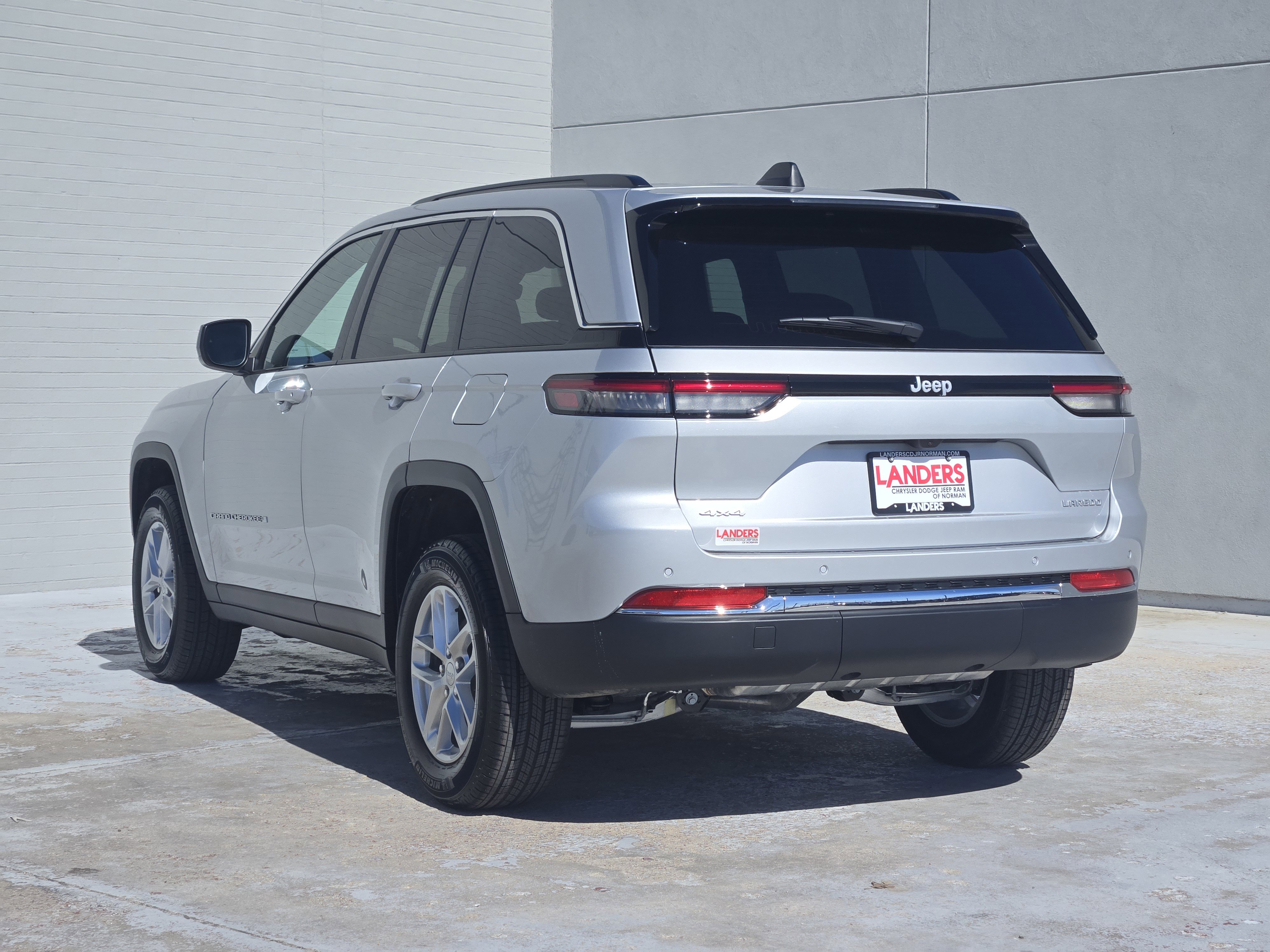 New 2026 Jeep Grand Cherokee Laredo X image 3