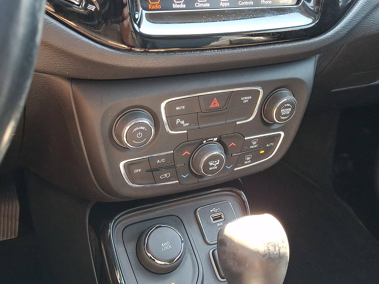 Used 2020 Jeep Compass Limited w/ Safety & Security Group AWD/4WD image 18
