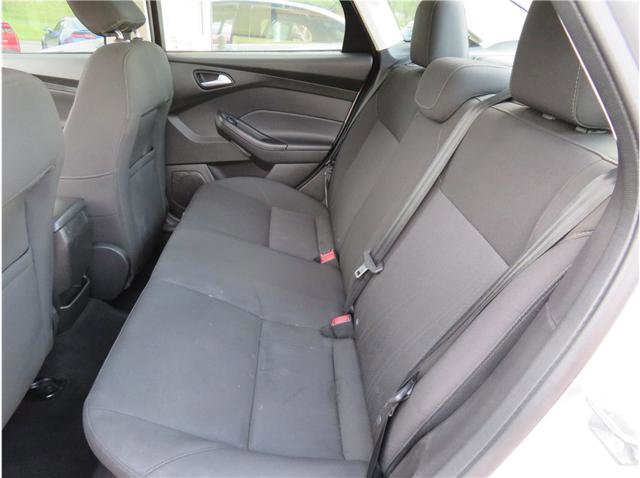 Used 2015 Ford Focus SE w/ SE Ecoboost Package image 4