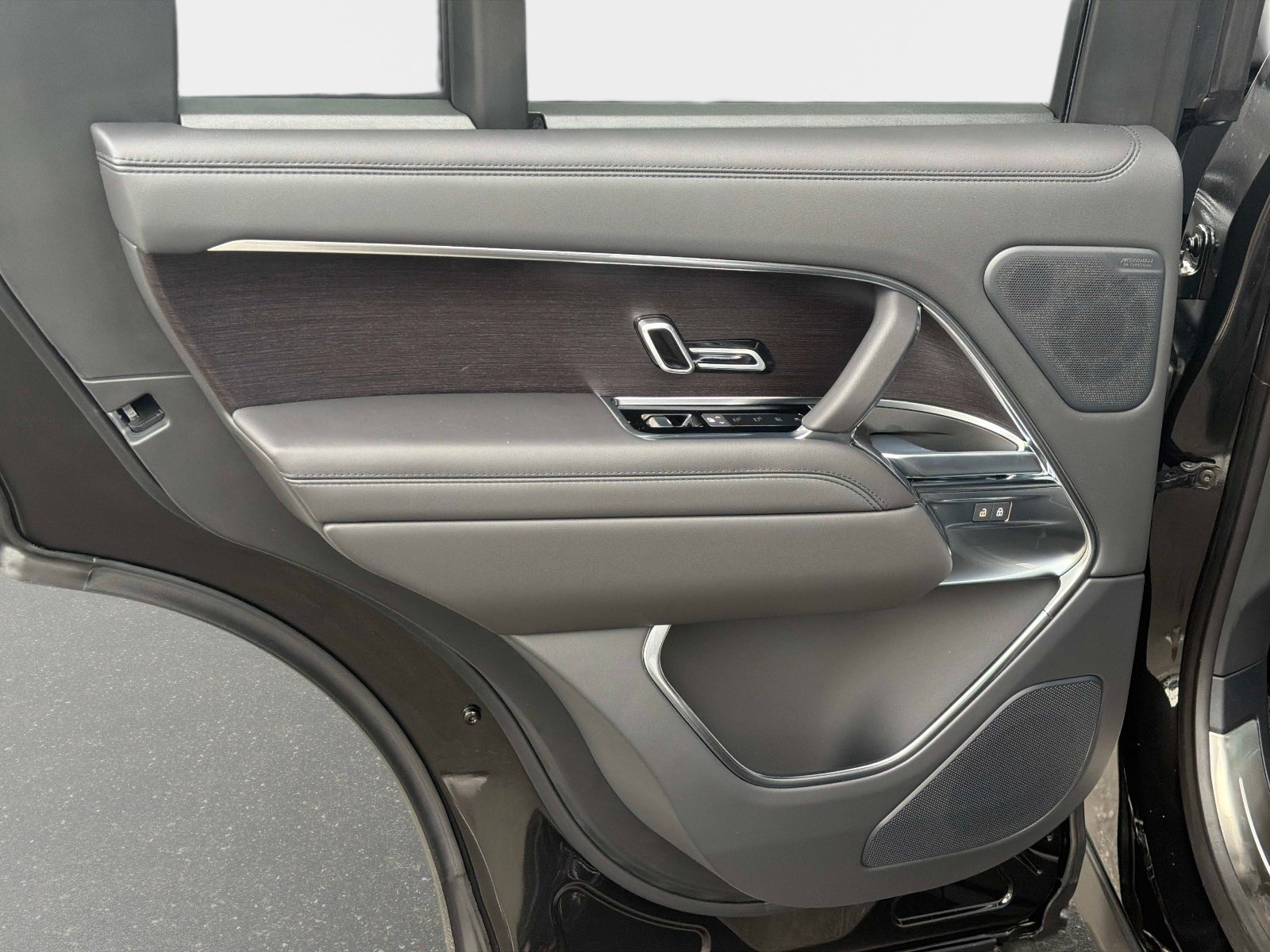 New 2026 Land Rover Range Rover SE AWD/4WD image 12