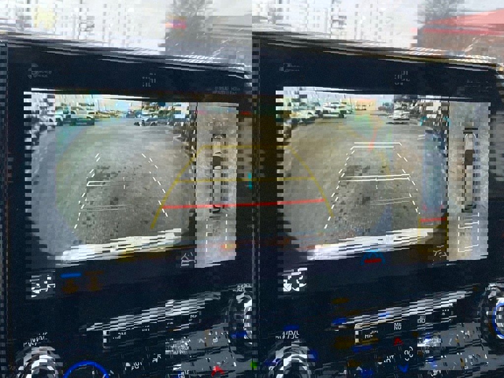 Certified 2022 Toyota Highlander Platinum image 24