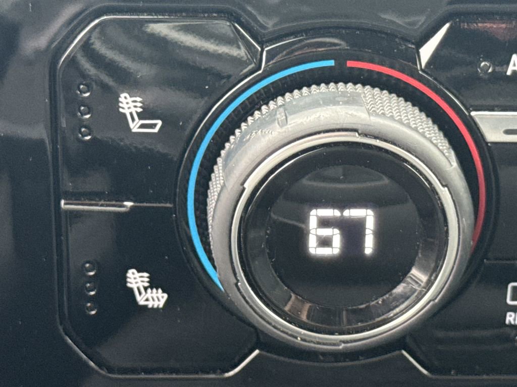 Used 2025 Chevrolet Silverado 1500 LT image 31