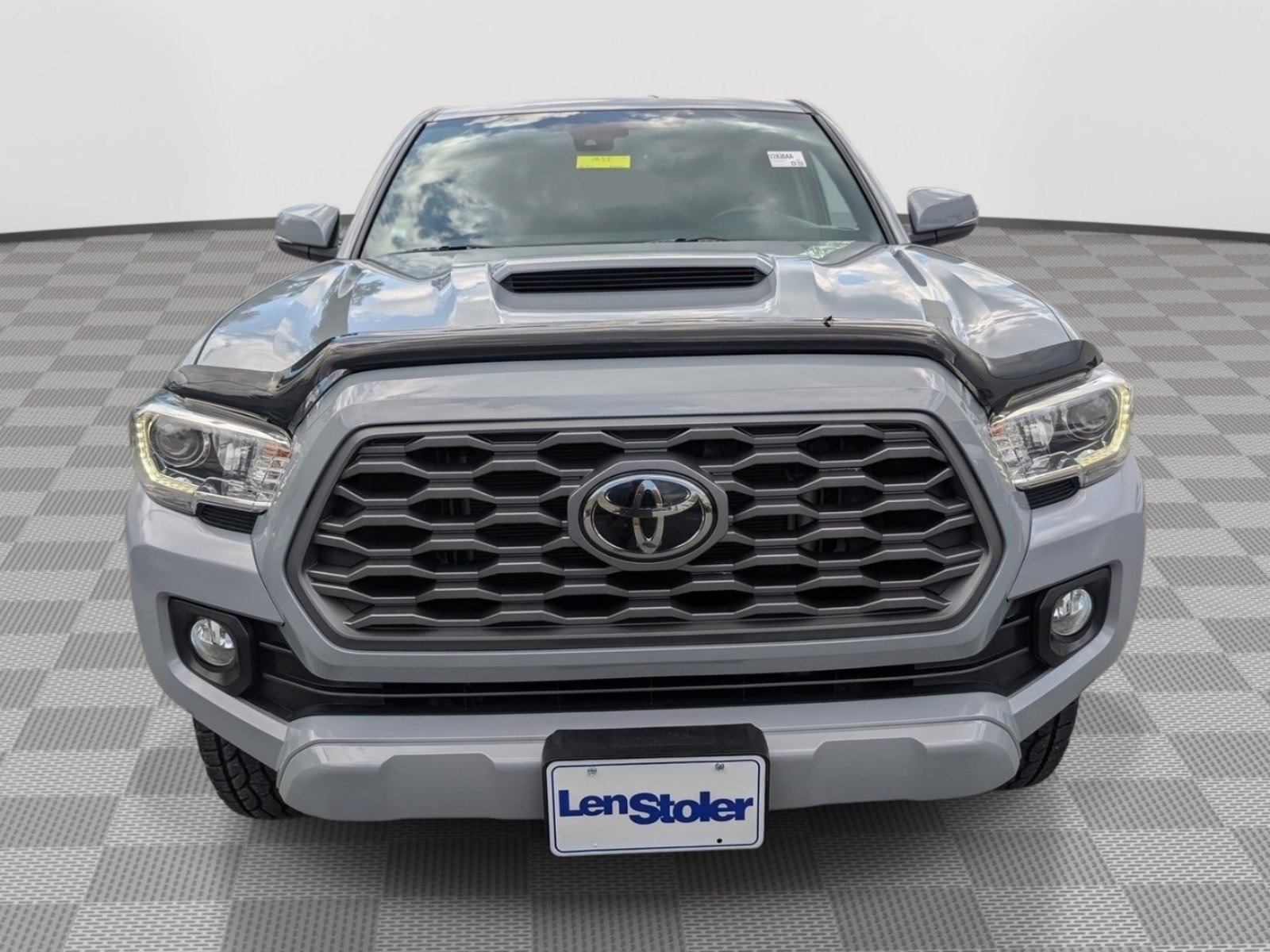 Used 2021 Toyota Tacoma TRD Sport w/ Technology Package AWD/4WD image 8