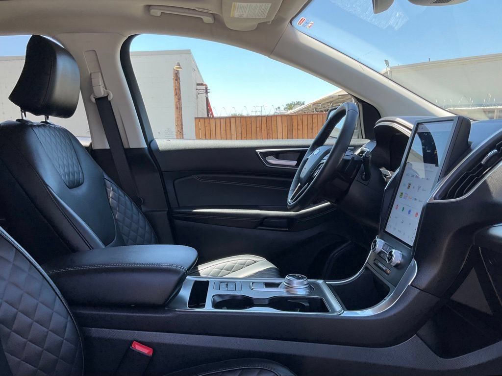 Used 2024 Ford Edge Titanium w/ Equipment Group 301A AWD/4WD image 37