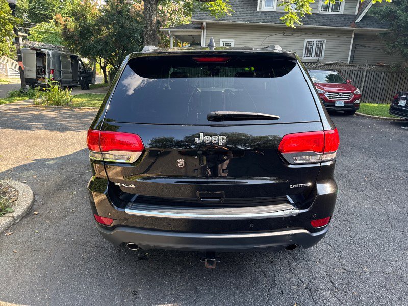 Used 2017 Jeep Grand Cherokee Limited w/ Luxury Group II AWD/4WD image 9