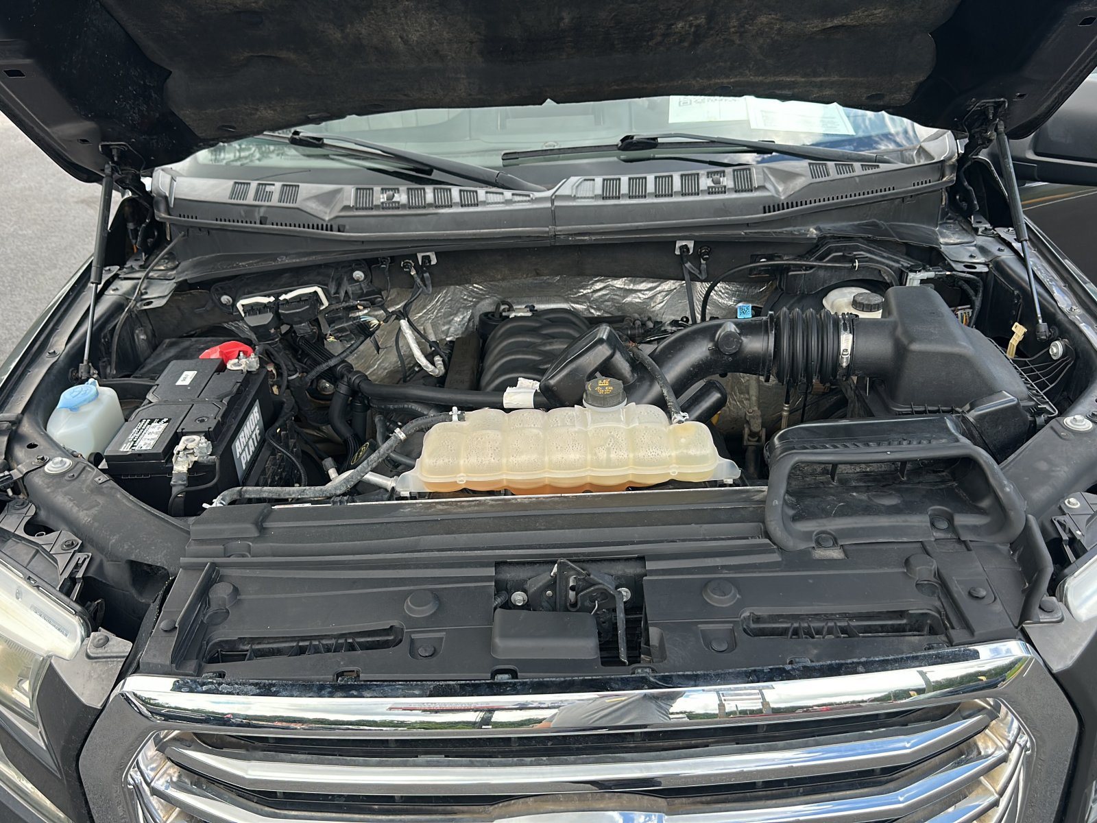 Used 2016 Ford F150 XLT w/ Equipment Group 301A Mid AWD/4WD image 11