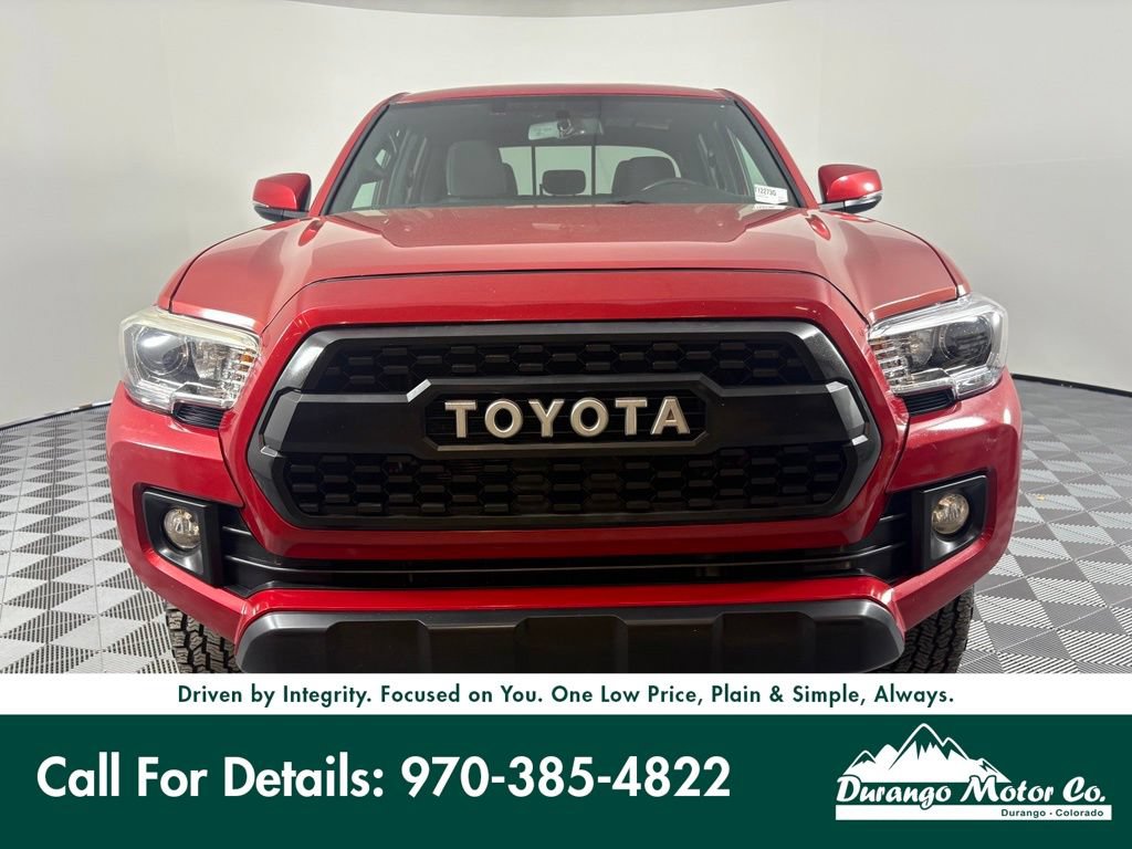 Used 2017 Toyota Tacoma TRD Off-Road w/ Premium & Technology Package AWD/4WD image 3