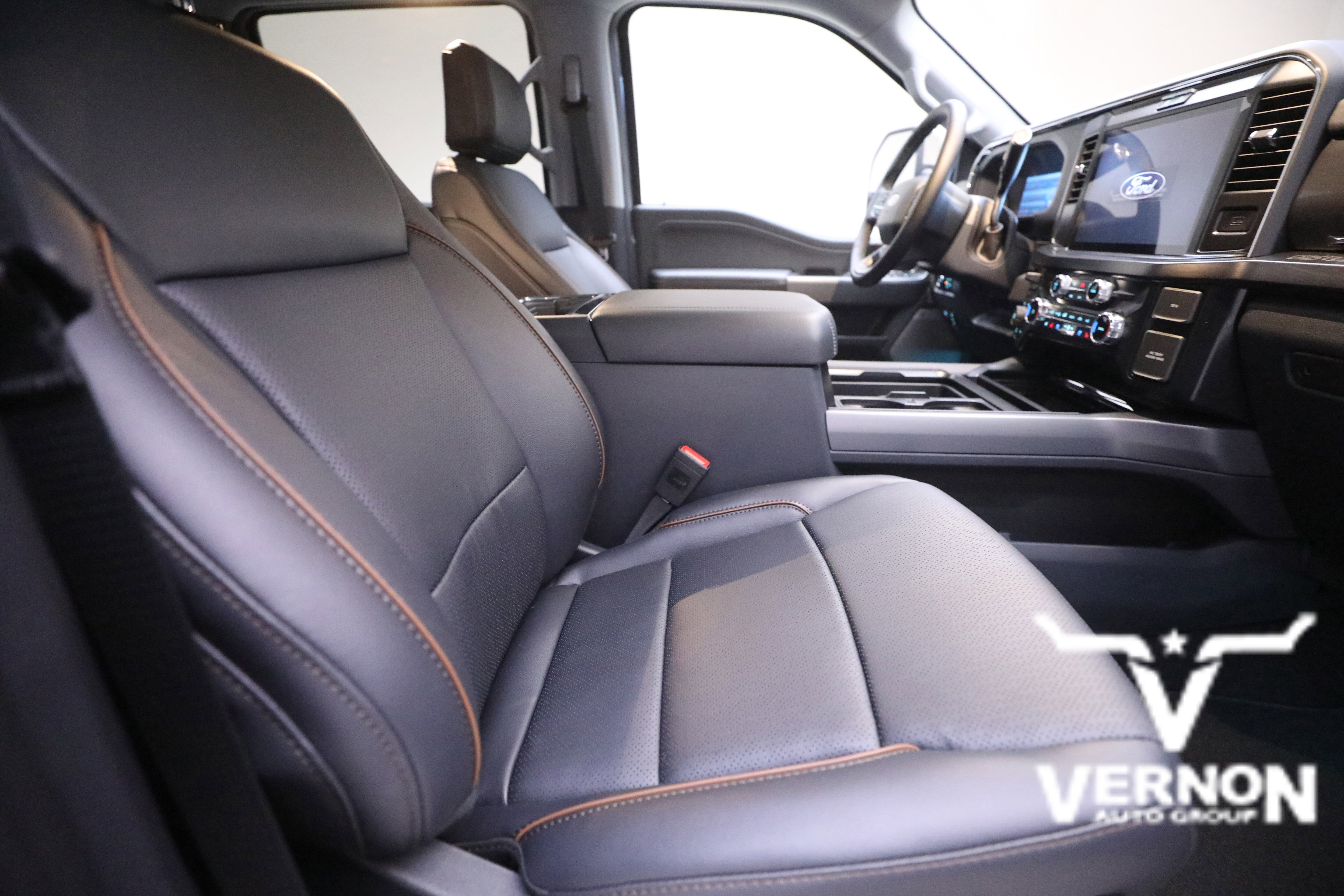 New 2026 Ford F250 Lariat w/ Chrome Package image 11