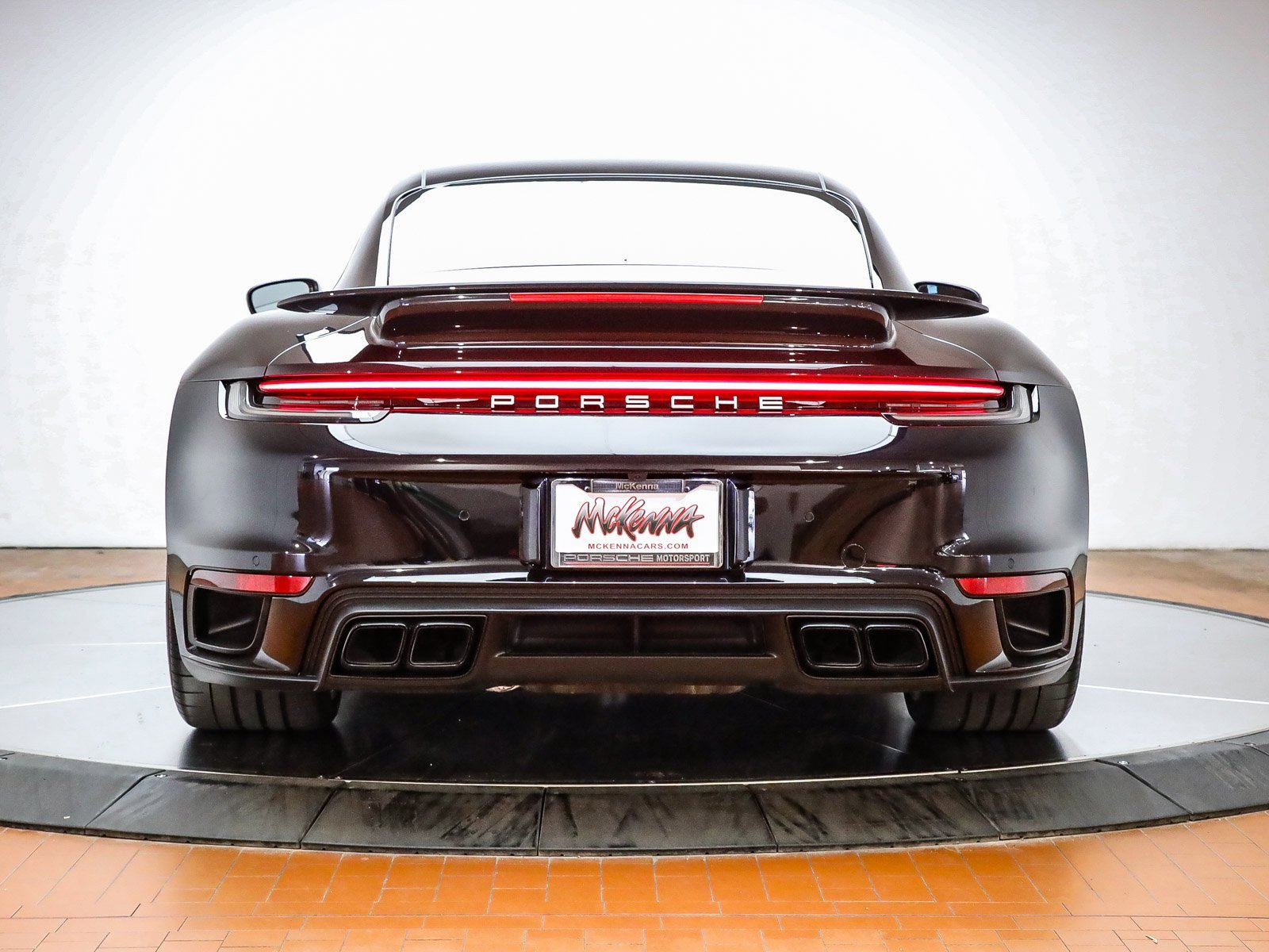 Used 2022 Porsche 911 Turbo image 7