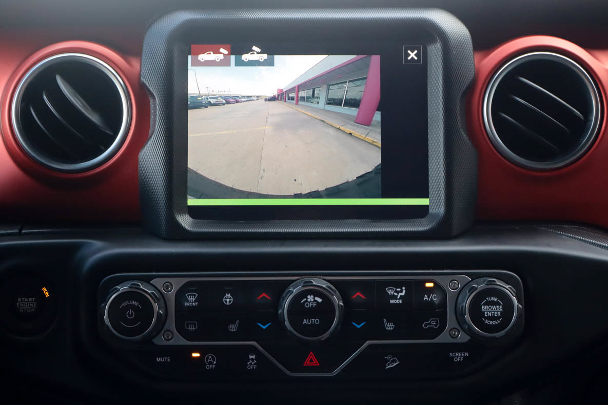Used 2020 Jeep Wrangler Unlimited Rubicon w/ Dual Top Group AWD/4WD image 12