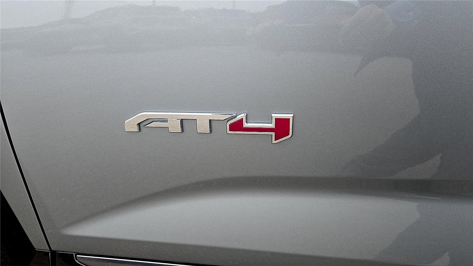 New 2026 GMC Terrain AT4 w/ LPO, Floor Liner Package AWD/4WD image 30