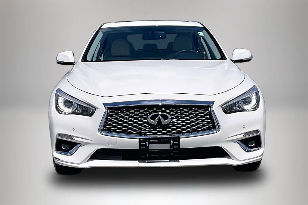 Used 2019 INFINITI Q50 Luxe w/ Essential Package (3.0T Luxe) RWD image 3