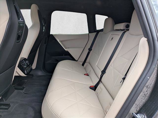 Used 2024 BMW iX xDrive50 w/ Sport Package AWD/4WD image 19