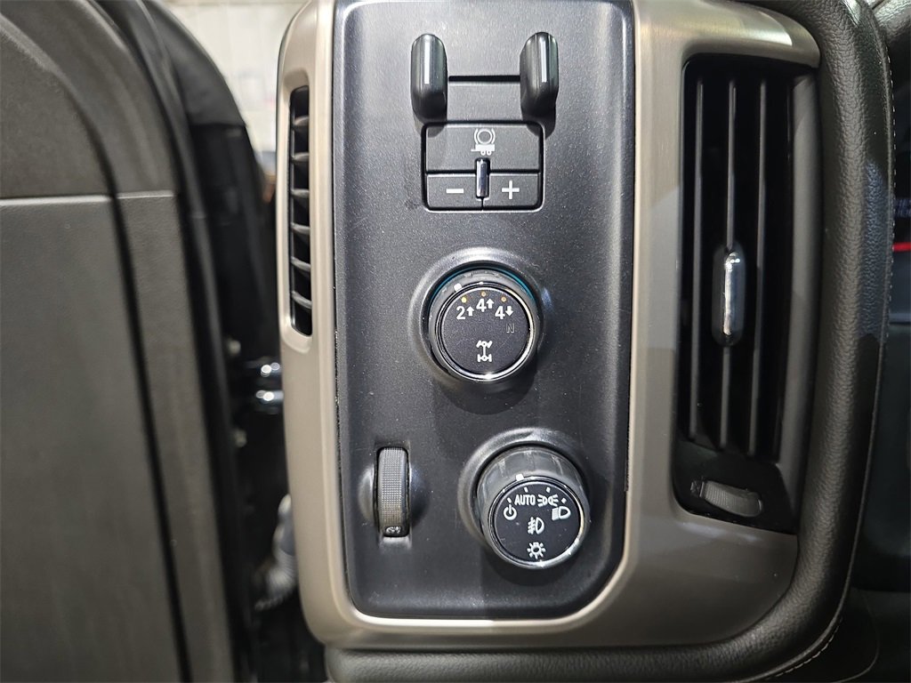 Used 2019 GMC Sierra 3500 Denali w/ Duramax Plus Package image 26