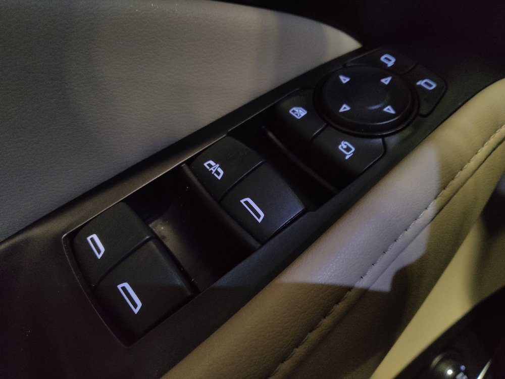 Used 2020 Buick Enclave Premium w/ Surround and Sites Package image 27