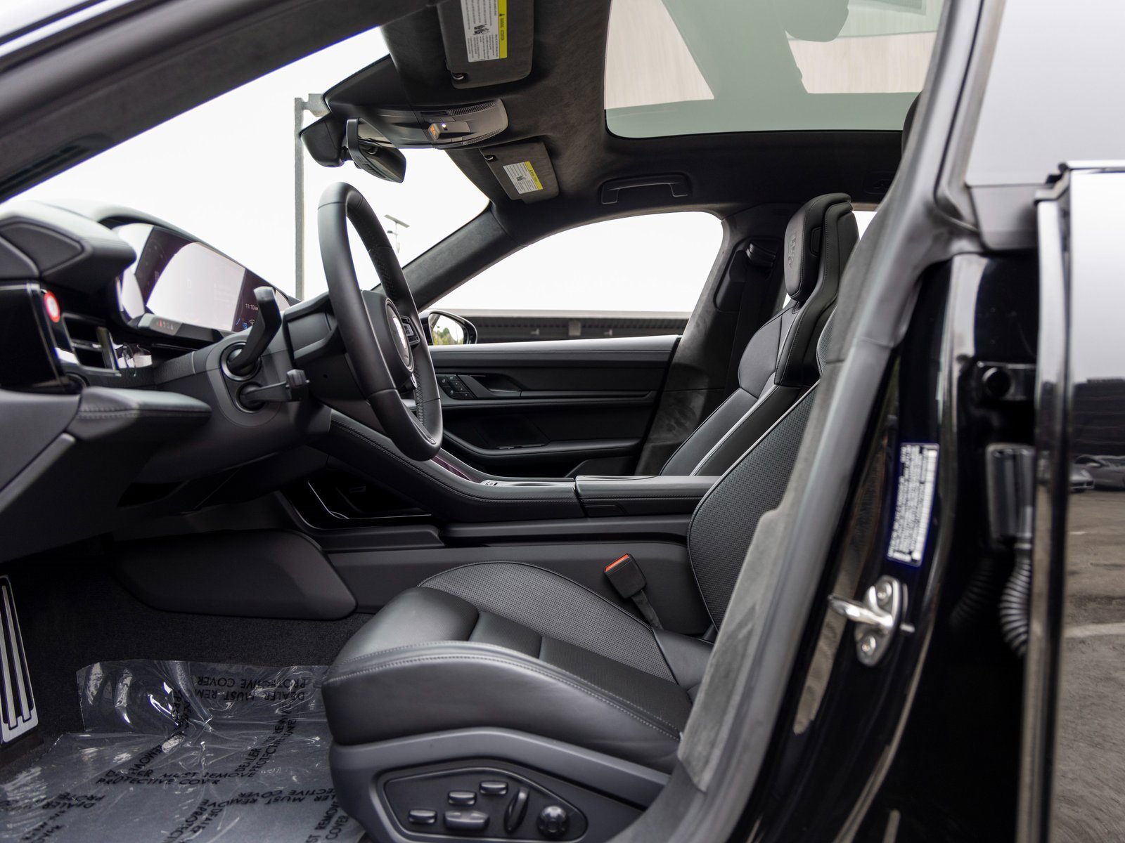 New 2025 Porsche Taycan 4S image 25