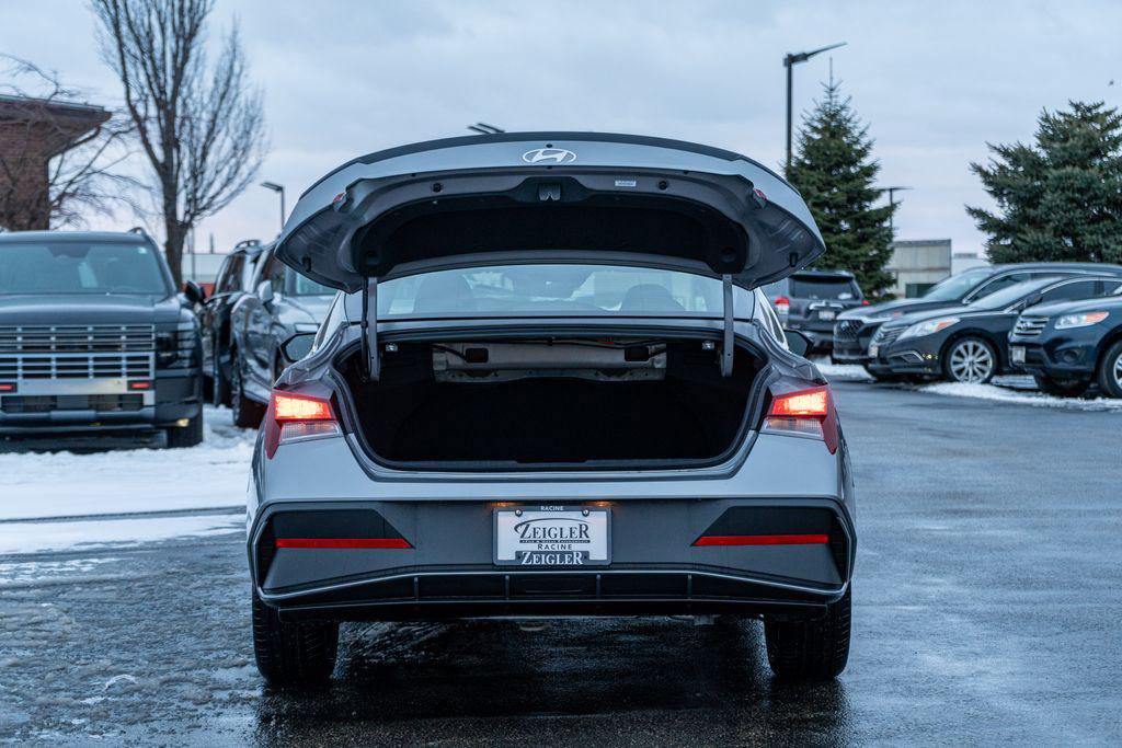 New 2026 Hyundai Elantra Sport image 10