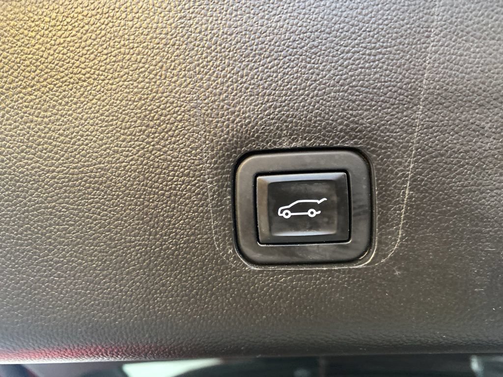 Used 2019 Chevrolet Traverse LT w/ LT Premium Package FWD image 30