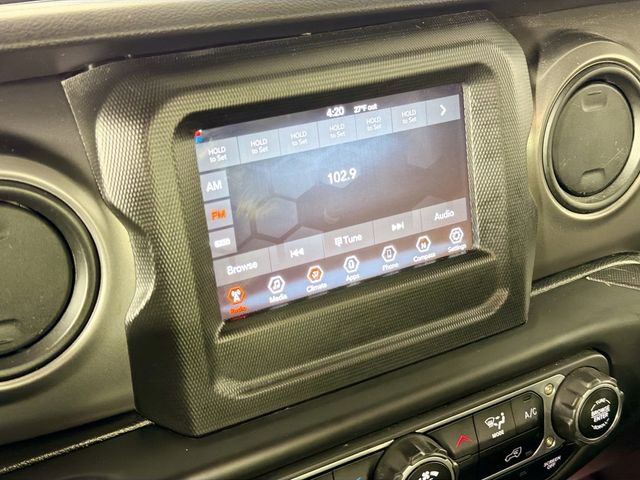 Used 2022 Jeep Wrangler Willys image 14