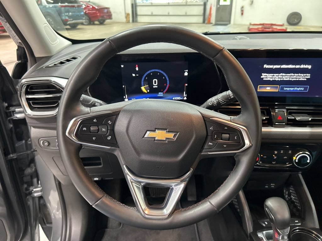 Used 2024 Chevrolet TrailBlazer LT w/ LT Cold Weather Package AWD/4WD image 16