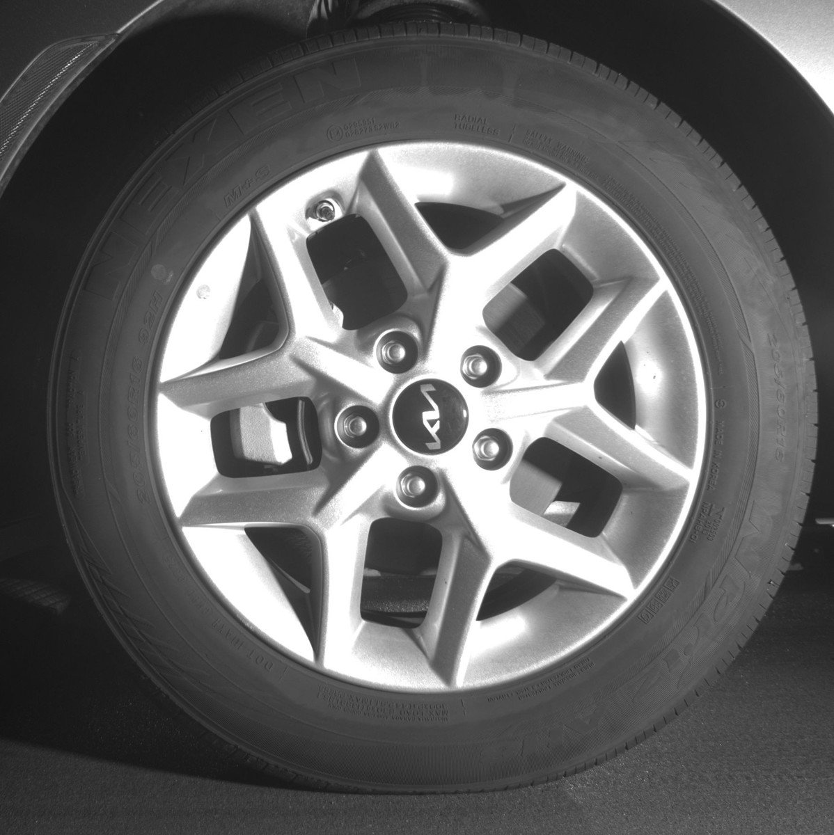 Used 2025 Kia Soul LX w/ LX Technology Package FWD image 12