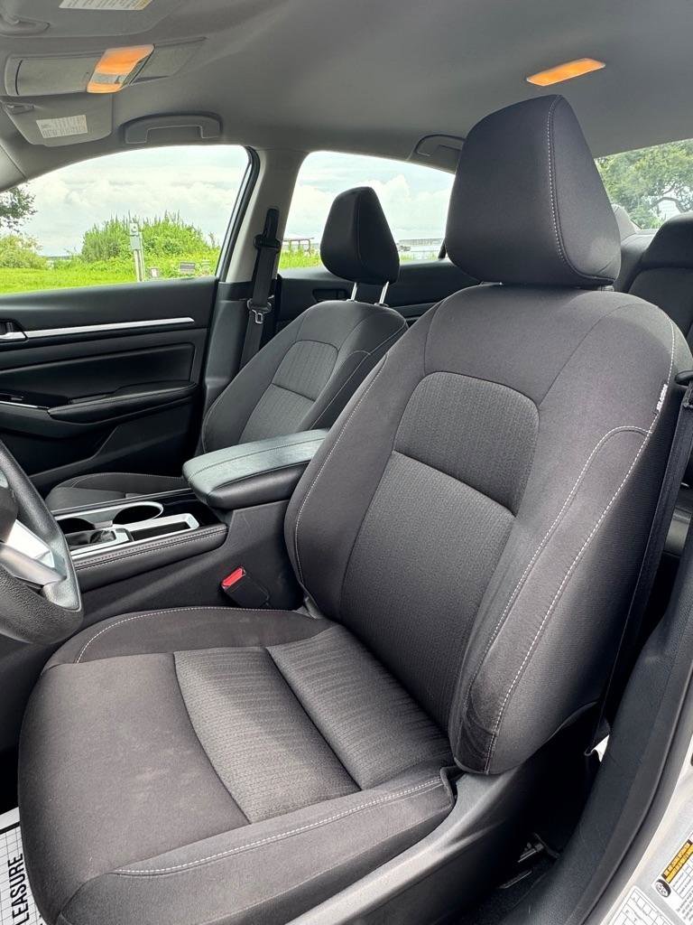 Used 2023 Nissan Altima 2.5 SV FWD image 10