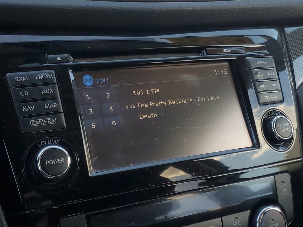 Used 2015 Nissan Rogue SL image 20