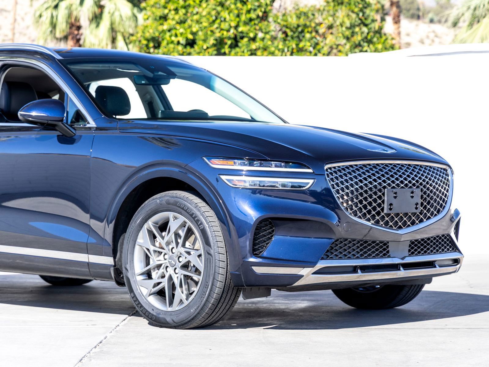 Used 2023 Genesis GV70 2.5T w/ Select Package AWD/4WD image 3