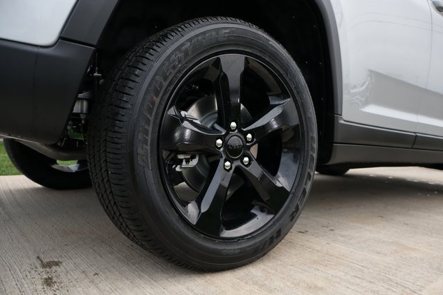 New 2025 Jeep Grand Cherokee Altitude image 31