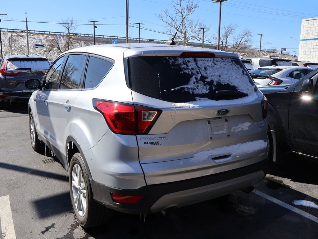 Used 2019 Ford Escape SE image 5