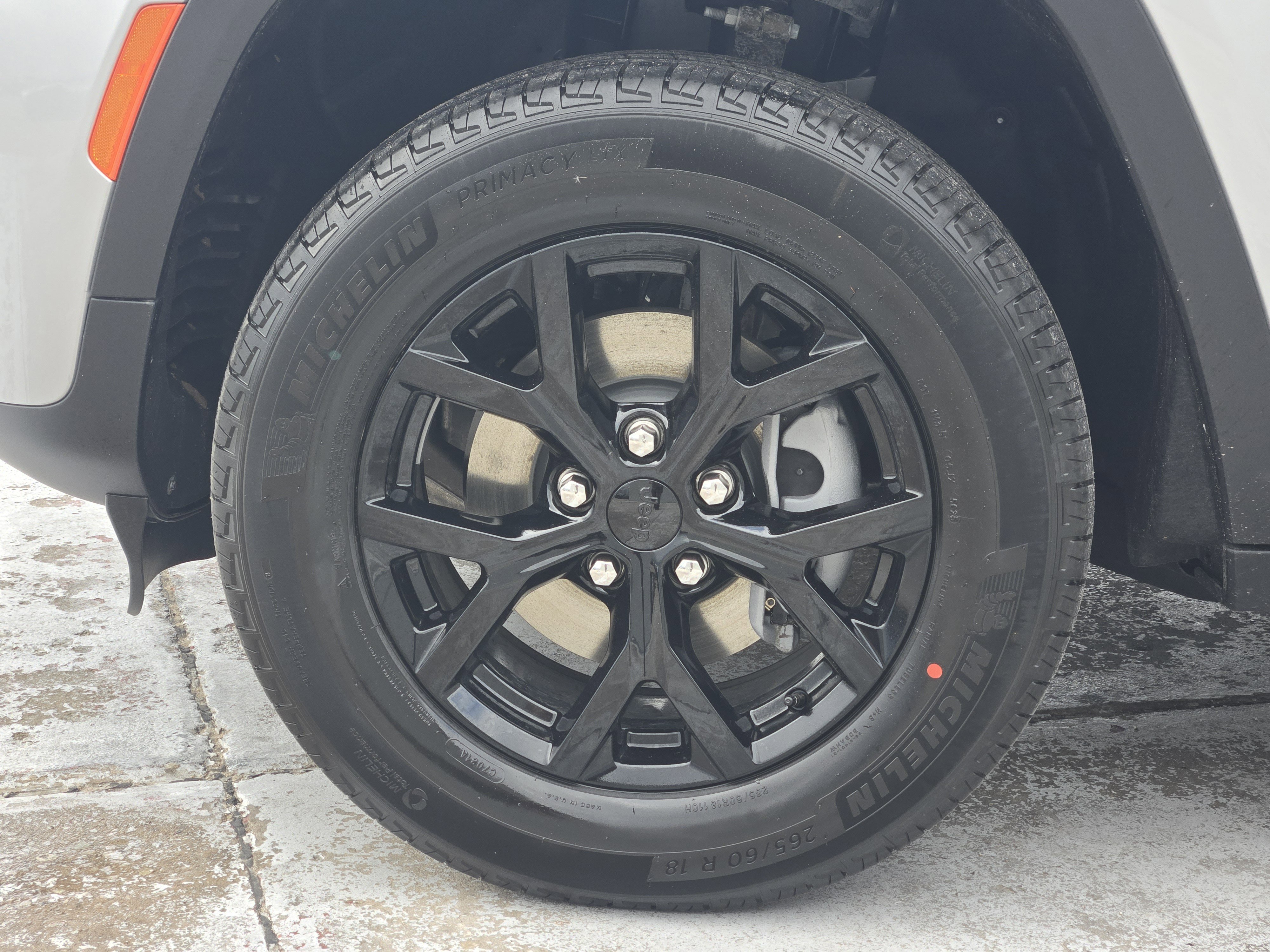 New 2026 Jeep Grand Cherokee Altitude image 9