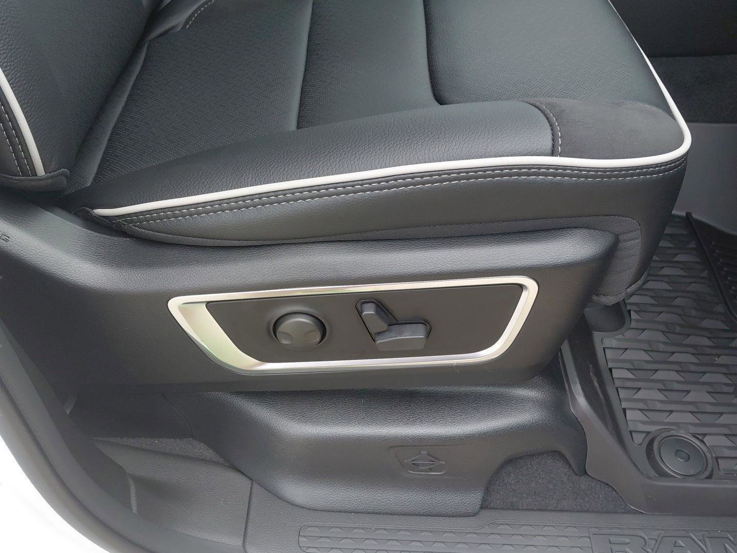 New 2026 RAM 1500 Laramie w/ Advanced Safety Group II AWD/4WD image 13