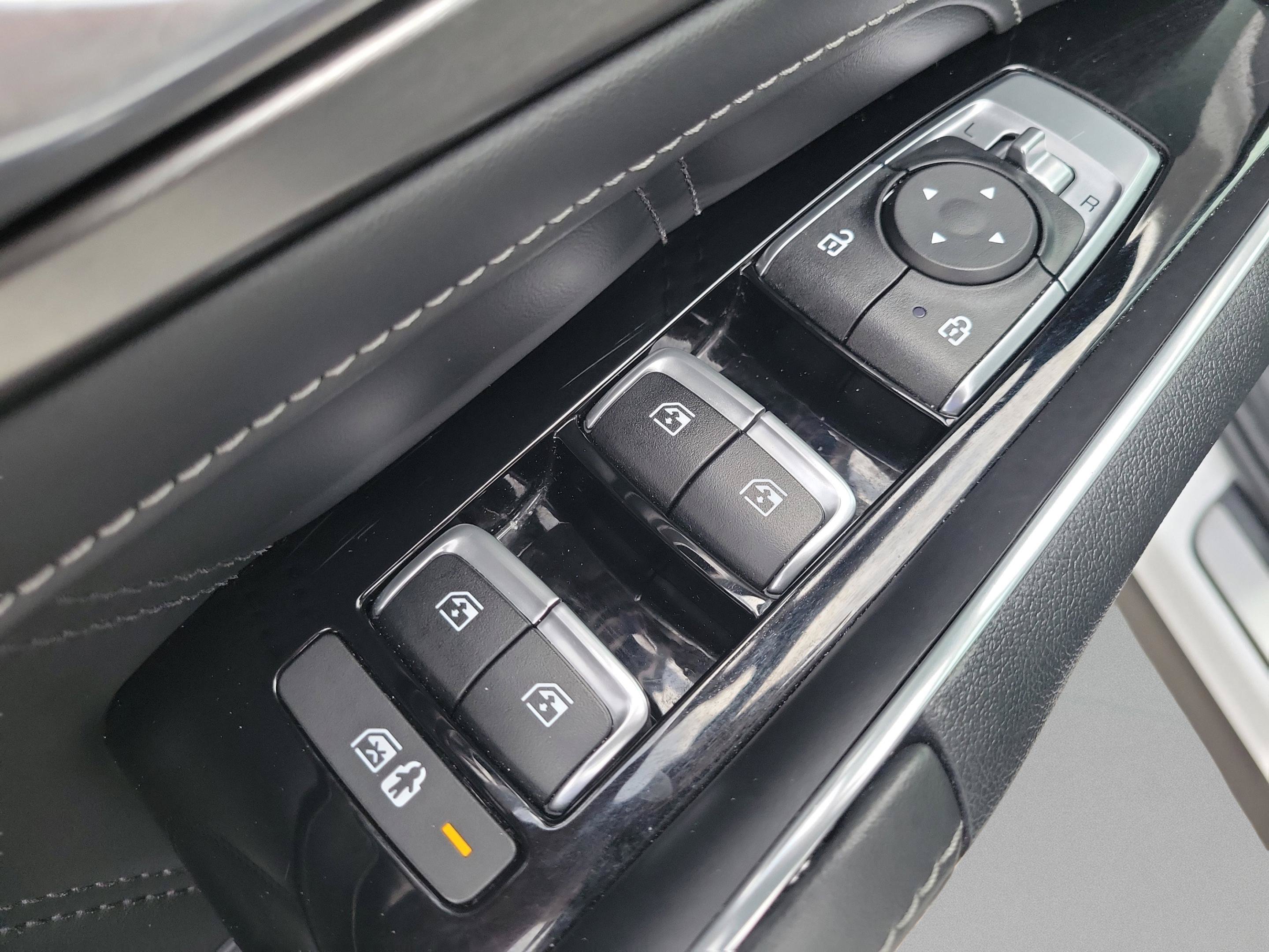 Certified 2021 Kia Sorento SX FWD image 14