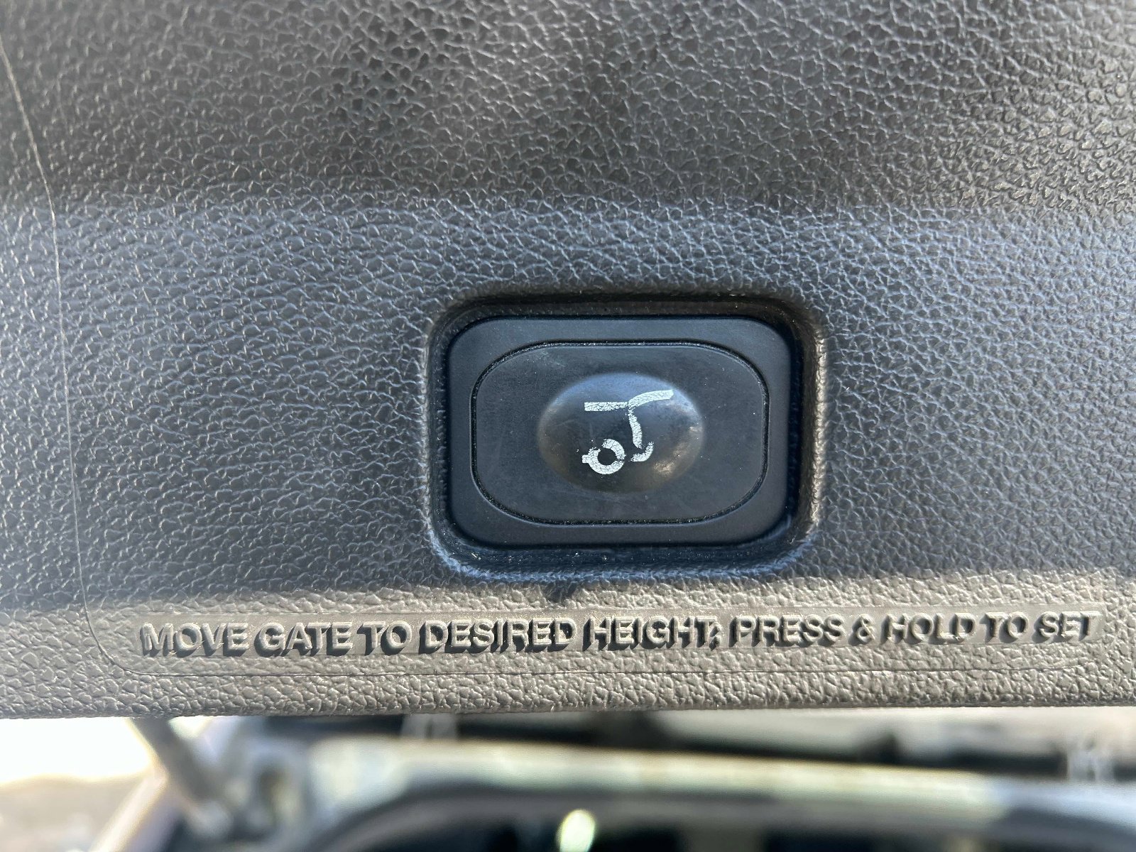 Used 2014 Ford Explorer XLT w/ Equipment Group 202A image 12