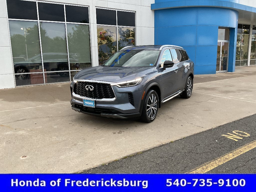 Used 2023 INFINITI QX60 Sensory w/ Vision Package AWD/4WD image 2