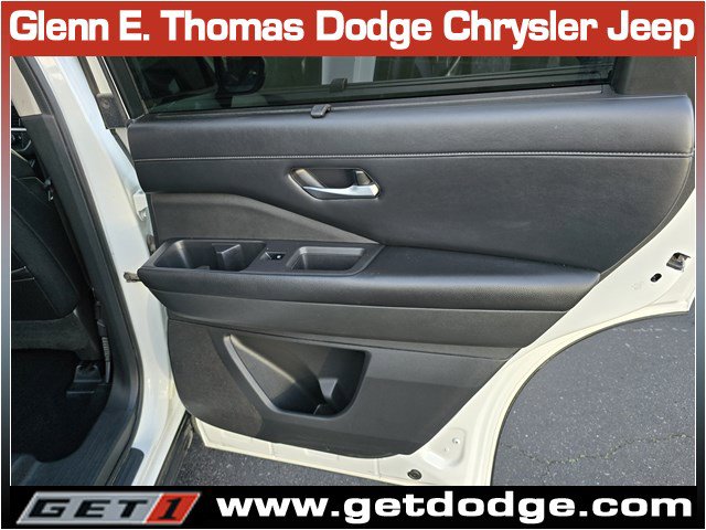 Used 2022 Nissan Pathfinder SL FWD image 38