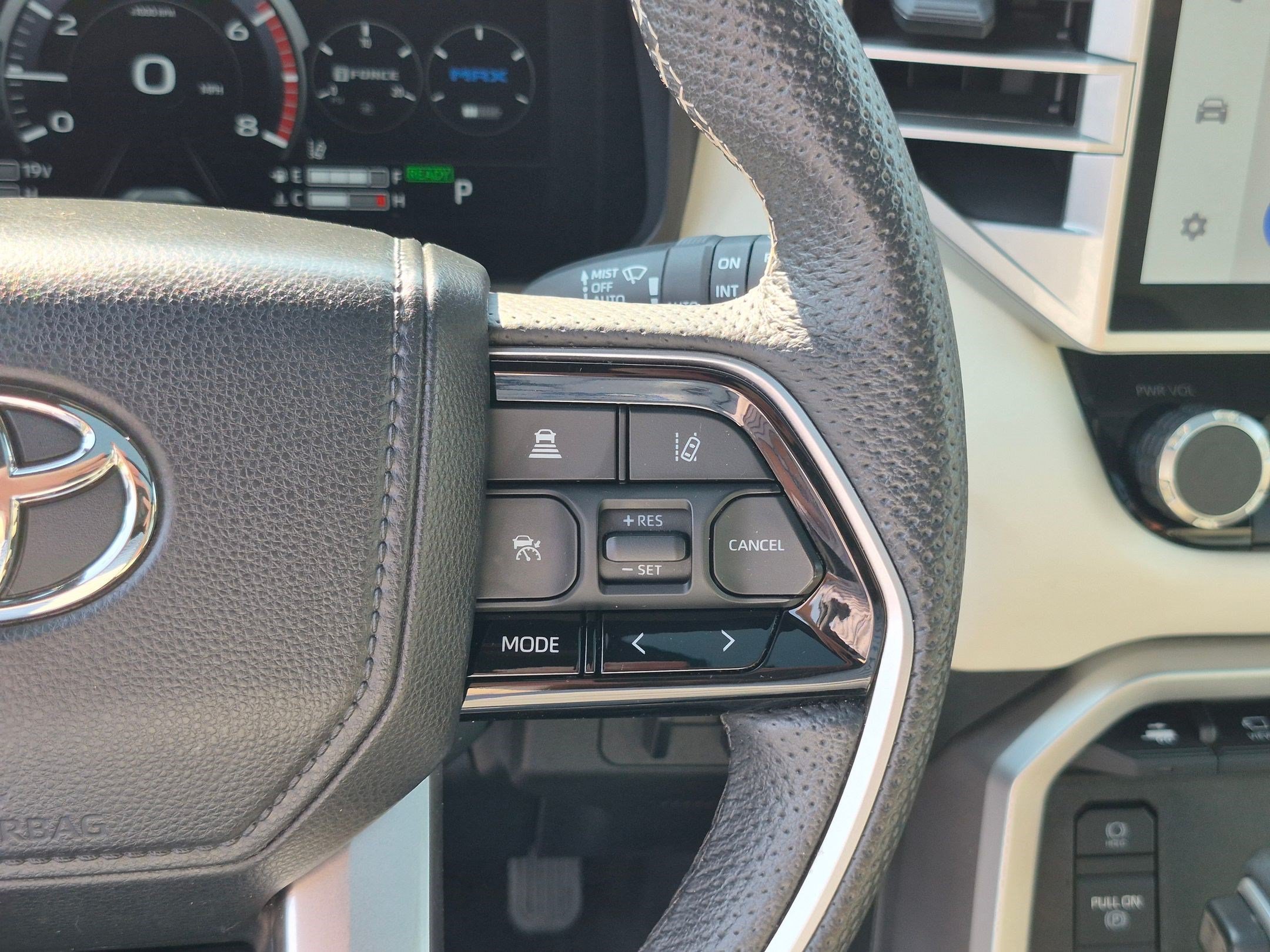 Used 2023 Toyota Sequoia Capstone AWD/4WD image 19